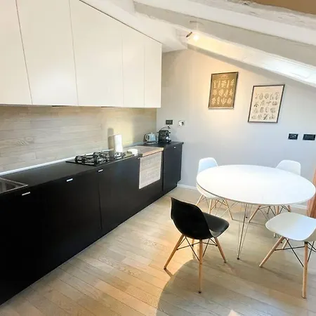 Rodolfo Valentino Loft * Τεργέστη
